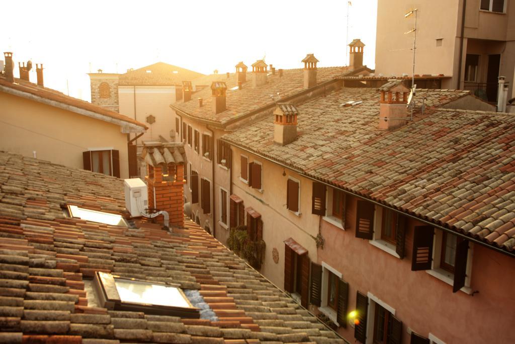 Mariposa Apartments Bardolino Ruang foto